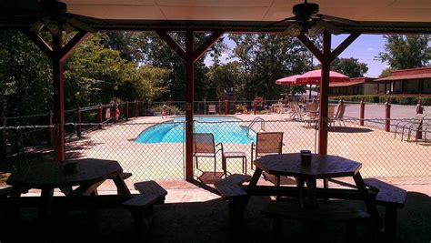 CEDAR WOOD RESORT - Updated 2024 Hotel Reviews (Kimberling City, MO)