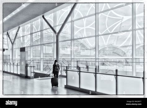 Paddington station concourse london england hi-res stock photography ...