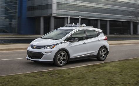 Cruise self-driving cars no longer need a safety driver in California