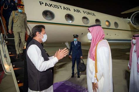 Prime Minister Imran Khan arrives in Saudi Arabia - Consulate General ...