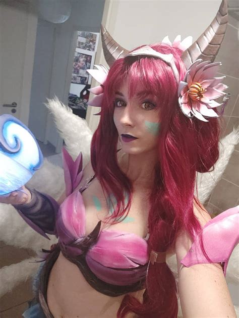 Ahri Elderwood cosplay by Bahamut95 on DeviantArt