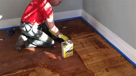 How To Strip Hardwood Floors Without Sanding | Floor Roma