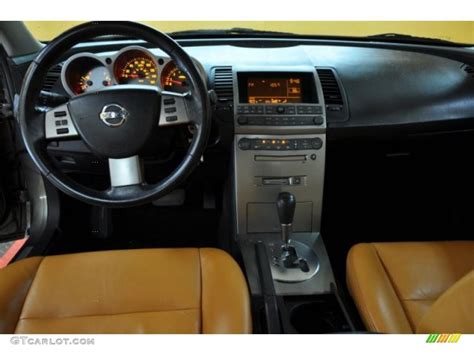 2004 Nissan maxima interior specs