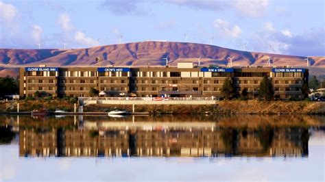 Clover Island Inn, Kennewick, WA, United States - Compare Deals