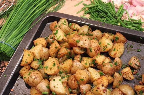 Smoked Paprika & Chive Potatoes – Tatiana's Kitchen