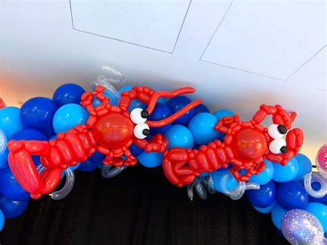 Balloon Lobster Sculpture | THAT Balloons