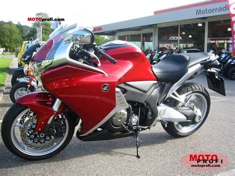 Honda VFR1200F 2010 Specs and Photos