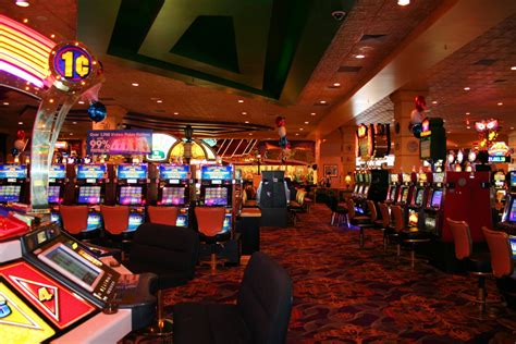 Vegas Slot Machine 1 Free Stock Photo - Public Domain Pictures