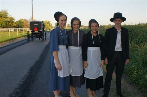 "What an Outfit!" - The AMISH CULTURE IN THE UNITED STATES