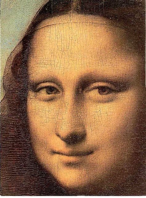 The Mona Lisa has no eyebrows. In the Renaissance era, it was fashion to shave them off ...