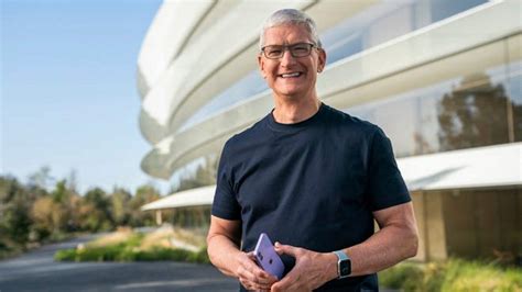 Apple CEO Tim Cook’s compensation reduced drastically to $49 million in 2023 | iThinkDifferent