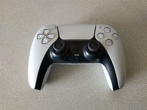 PS5 Official DualSense Controller White in B32 Birmingham for £25.00 ...