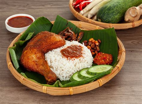 NASI LEMAK BERLAUK @ JALAN PANTAI BATU 4 | Food Delivery from foodpanda