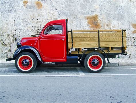 Vintage Ford Truck Free Stock Photo - Public Domain Pictures