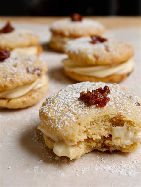 Maple Bacon Sandwich Cookies - wildcake