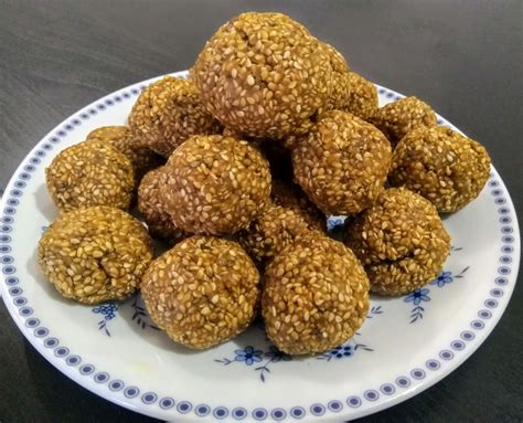 SESAME SEEDS LADOO - Makar Sankranti Special