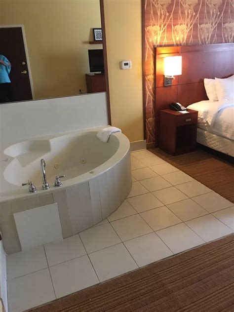 The 13 BEST Tupelo Hotels with JACUZZI in Room ️ 2024