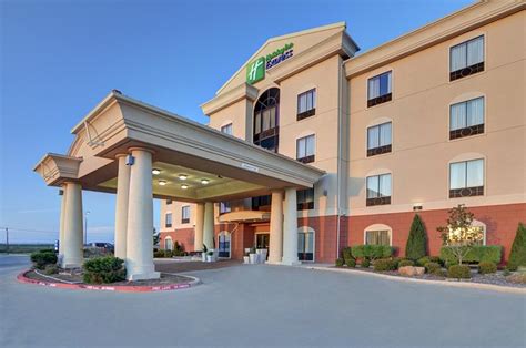 HOLIDAY INN EXPRESS & SUITES ALTUS, AN IHG HOTEL - Updated 2024 Prices ...