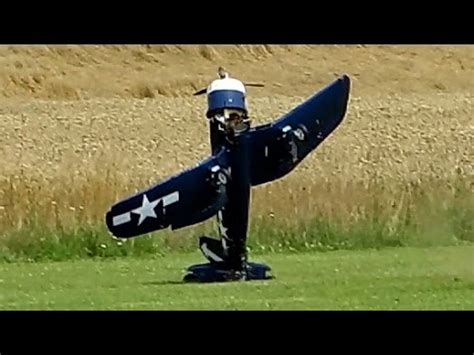 RC AIRPLANE CRASH / BIG SCALE MODEL F4U CORSAIR - YouTube