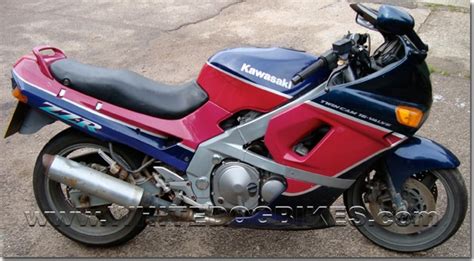 1991 Kawasaki ZZR600 - Moto.ZombDrive.COM