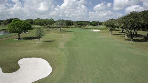 Grande Oaks Golf Club, Fort Lauderdale, Florida - Golf course information and reviews.