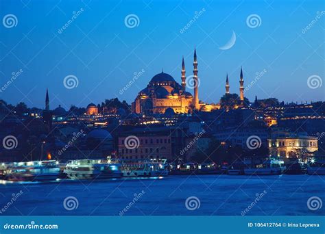 Night View of Suleymaniye Mosque Editorial Stock Image - Image of ...