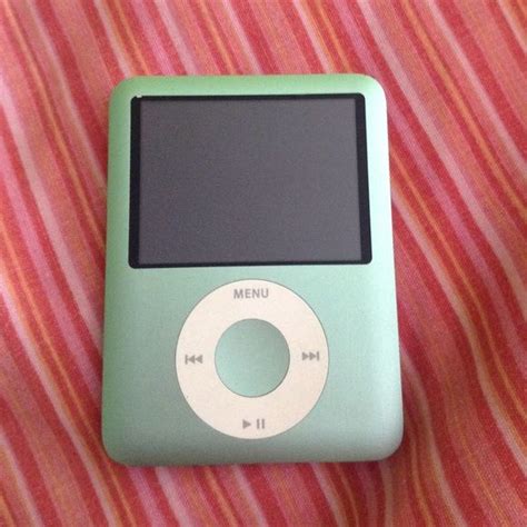 Green iPod nano 3rd generation | Ipod nano, 3 generation, Apple accessories