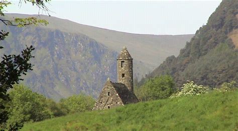 Ireland in the Medieval World, AD 400 - 1000