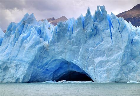 FrstHand | Perito Moreno - The Collapsing Glacier