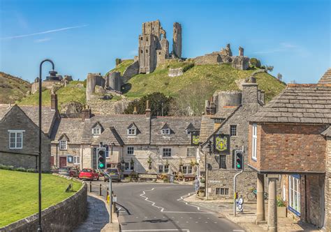 Corfe Castle and Village - morebus