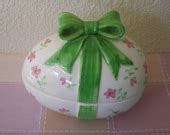 Items similar to Vintage Lefton Japan PORCELAIN EASTER EGG Trinket Box Pink Flowers and Big ...