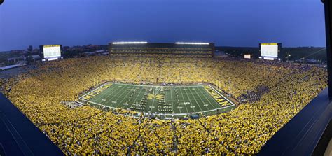 Michigan Stadium Wallpapers - Wallpaper Cave