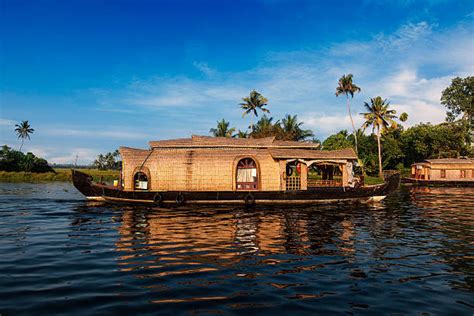 Book Kerala Houseboat Tour Packages | Houseboat Tours Kerala