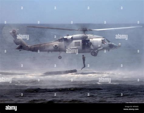 Navy seals seal helicopter hi-res stock photography and images - Alamy