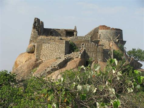 Penukonda Fort Anantapur | Penukonda Fort timings, history, images ...