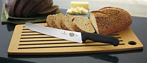 Best Bread Knives in 2022 [Buying Guide] – Gear Hungry