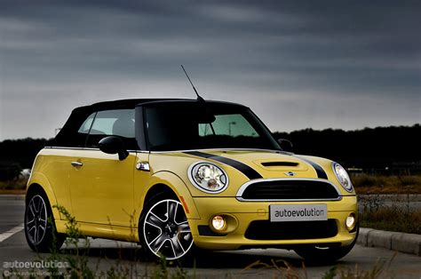 MINI Cooper S Cabrio Review - autoevolution