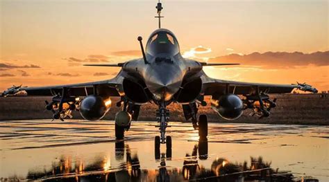 Here's why India's Rafale fighter jet is a better choice for dogfight than Pakistan's US-made F ...