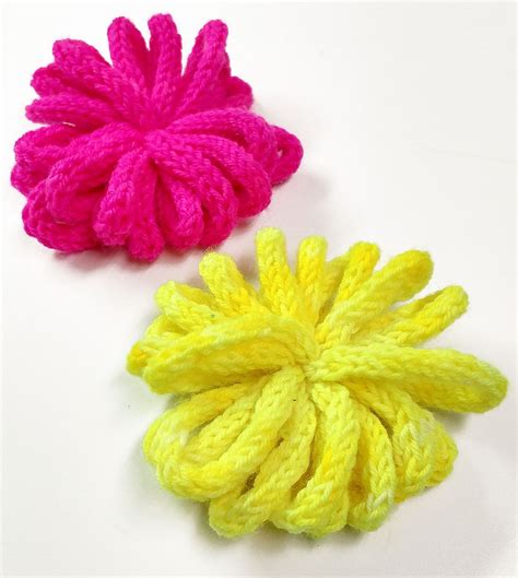 Free Knitting Pattern for Loopy I-Cord Pompom - This fun loopy pom-pom ...