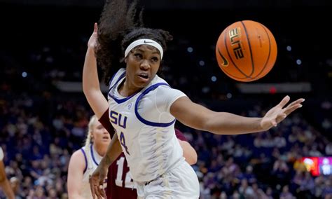 LSU Women’s Basketball: Aneesah Morrow named ESPN Player of the Week