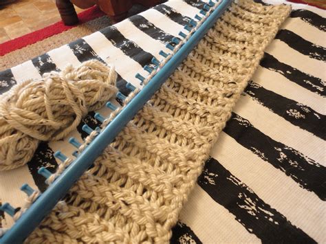 loom knitting a blanket | Knitting loom instructions, Loom knitting, Loom