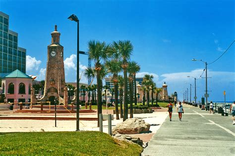 Boardwalk, Daytona Beach | A beach boardwalk passes by a pre… | Flickr