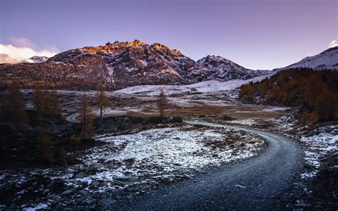 Snow-Covered Rocky Mountain · Free Stock Photo