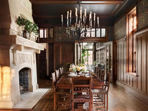 Chip and Joanna Gaines Are Auctioning the ‘Fixer Upper’ Castle