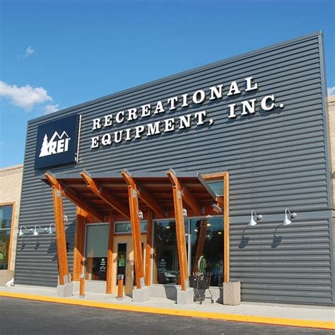 REI Sacramento Store - Sacramento, CA - Sporting Goods, Camping Gear ...