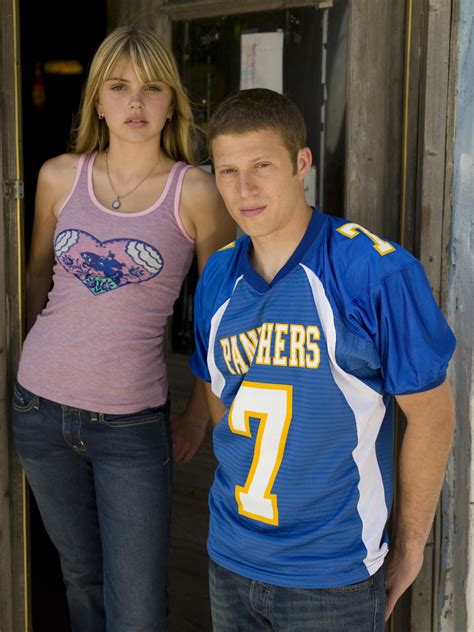 Aimee Teegarden as Julie Taylor and Zach Gilford as Matt Saracen ...