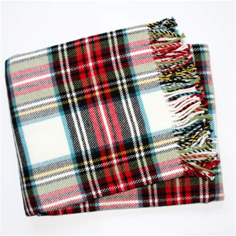 Throw - Classic Tartan Plaid - - Maze Home Store