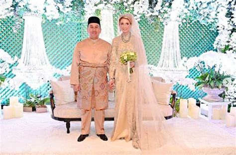 Look At The Royal Wedding Photos Of Tengku Mahkota Kelantan And His Swedish Sweetheart