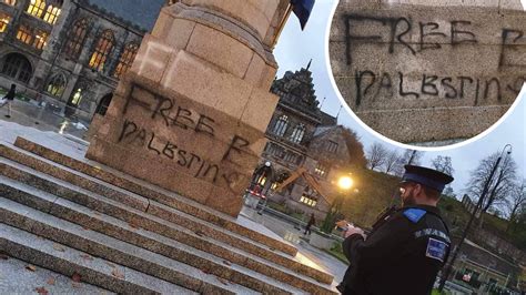 Rochdale Cenotaph is graffitied with ‘Free Palestine’ ahead of Remembrance Sunday - LBC