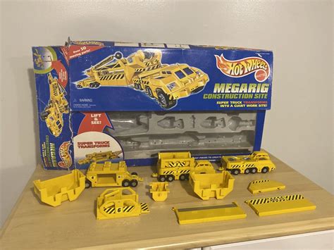 1996 Hot Wheels Mega-Rig In Box Construction Crane Machines Truck Play ...